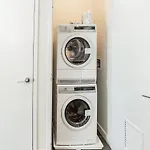 Kislak 402 Spacious 1Br Retreat Above The City