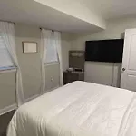 Luxury **Cozy• 2 Bedroom 2 Min. From Ewr / Newark Downtown