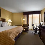 Wyndham Garden Hotel Newark Airport