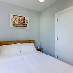 Luxury Designer Theme 2Br Apt Near Nyc / Thepath
