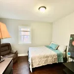 Luxury 3Br/Newark Penn,Wifi,Free Parking