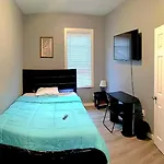 Wuluphana Llc Entire 4Bdrm Free Parking Ewr/Ny/Travelnurse