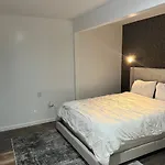 Luxury 2Bedroom Apt 5Mins Ewr Nyc Airport