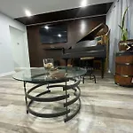 Artistic Luxury Home Downtown/Train To Nyc/Airport