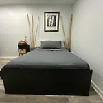 Artistic Luxury Home Downtown/Train To Nyc/Airport