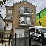 Private Cozy Apartment W/ 3Brs