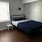 Private Cozy Apartment W/ 3Brs