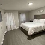 Cozy 2 Bedroom Near Ewr- Nyc Airport Downtown Newark
