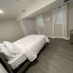 Cozy 2 Bedroom Near Ewr- Nyc Airport Downtown Newark