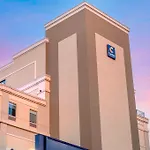 Comfort Inn & Suites Newark Liberty International Airport
