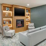 Comfort Inn & Suites Newark Liberty International Airport
