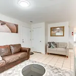 Cozy Newark Getaway About 15 Mi To Manhattan!