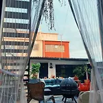 Sale!! Brick City Bungalow 20 Mins From Nyc!!