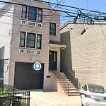 Elegant 3 Kings Bedroom Near Downtown Newark Ewr Nyc Airport
