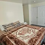 Travelers Long Stay With Private Bathroom Divine Villa And Resorts 5Mins To Ewr Airport And 4Mins To Penn Station Newark, New York