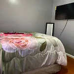 Divine Villa Guest House 65 Sherman 6Mins To Airport And 4Mins To Penn Station