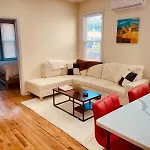 Ooohlala! 2 Beds And 2 Full Baths W/Free Parking