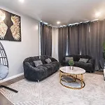Elegant Apt By Ewr & Pennstation