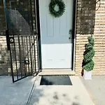 Cozy Evergreen Apartment By Newark Airport