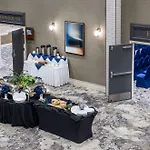 Doubletree By Hilton Hotel Newark Airport