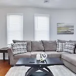 The King -R&J Apartments