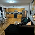 4Brm In 3Fam House, Newark