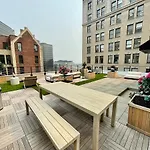 20 Min To Manhattan! 2Br Luxurious Comfy & Spotless