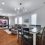The King -R&J Apartments