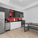 4 Suites Near Downtown Newark