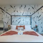 Rosy Retreat With Nyc Views By The Train, Free Parking, 3 Beds, 20 Percent Off 7 Days