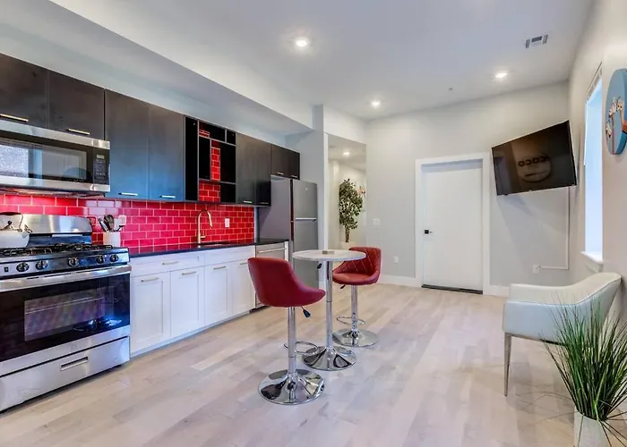 Luxury Designer Theme 2Br Apt Near Nyc / Thepath