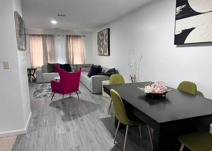 Elegant 3 Kings Bedroom Near Downtown Newark Ewr Nyc Airport