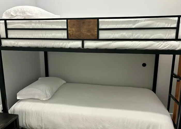 Collect3 2Br 1Ba Close To Train And Nyc
