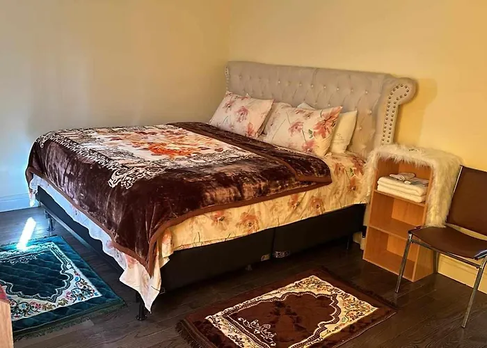 Divine Villa And Resorts 67 Sherman 5Mins To Ewr Airport And 4Mins To Penn Station Newark, 20Mins To New York