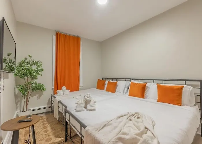 2 Days Stay Get 40 Percent Off For, Sleeps 6 & 2 Queen