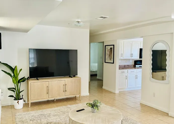 Cozy Evergreen Apartment By Newark Airport