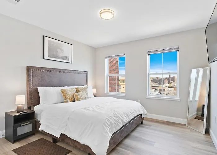 Downtown Nwk 1Br- Free Parking Easy Nyc Access