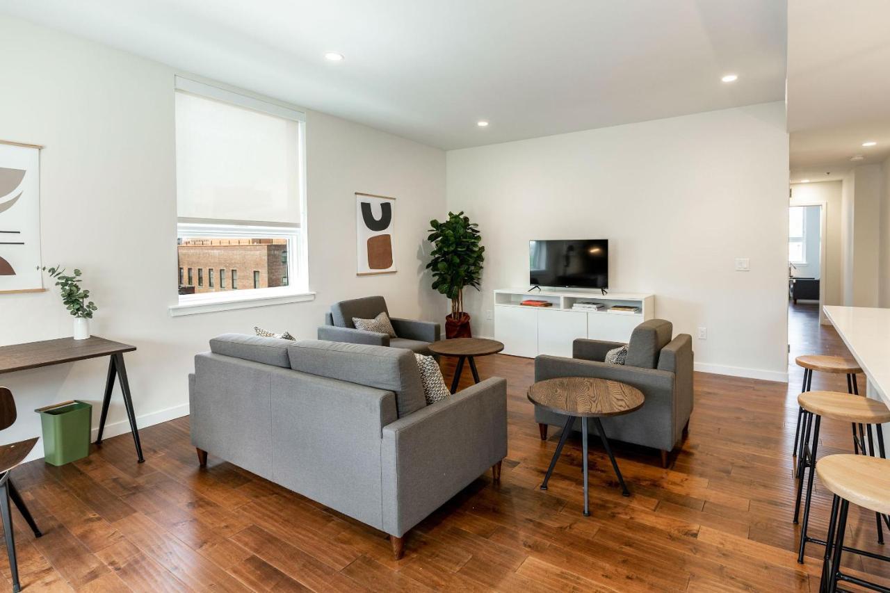 Apartment Kislak 403 Luxurious 2br Retreat Above The Newark