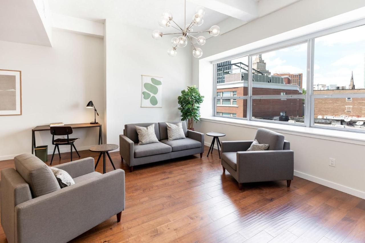 Kislak 402 Spacious 1br Retreat Above The * Newark
