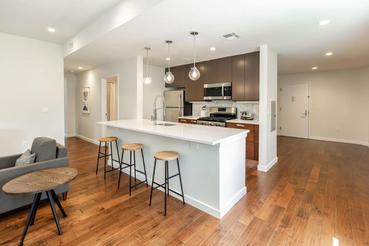 Kislak 403 Luxurious 2br Retreat Above The Apartment Newark
