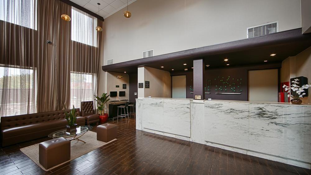 Western Airport West Hotel 3*