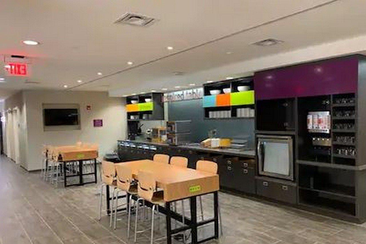 Home2 By Hilton Airport 3*