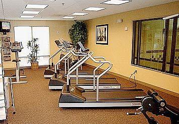 Hotel Springhill By Marriott International Airport 3*