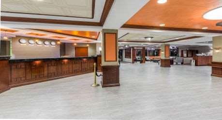 Wyndham Garden Airport 3*