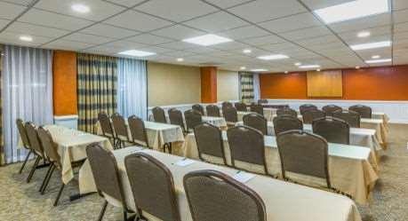 Wyndham Garden Airport Hotel