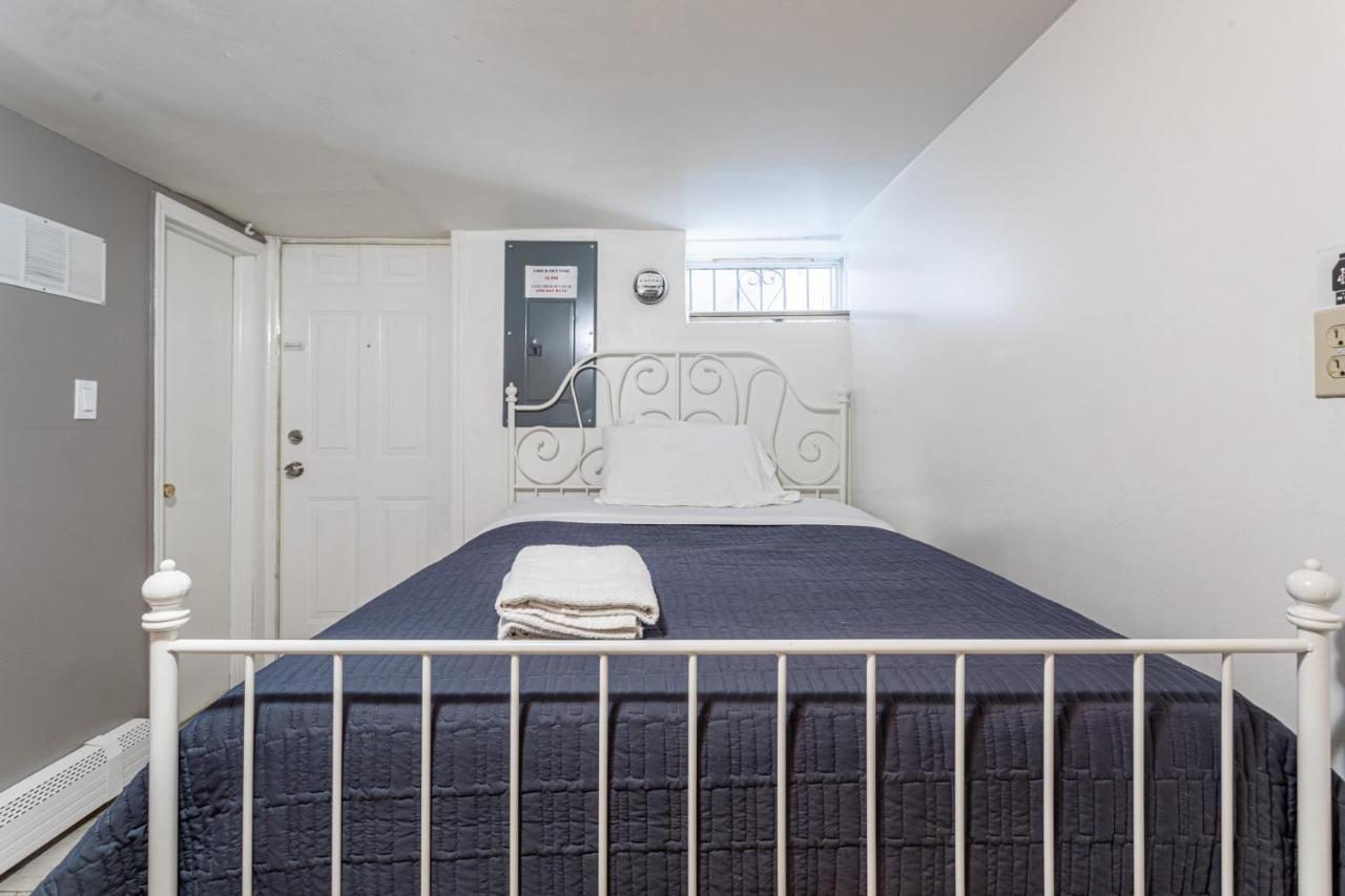 To Visit Nyc-subway Access Guest house Newark