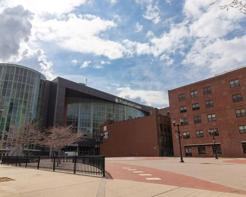 Entire Luxury Studio Apartment Downtown Newark Newark