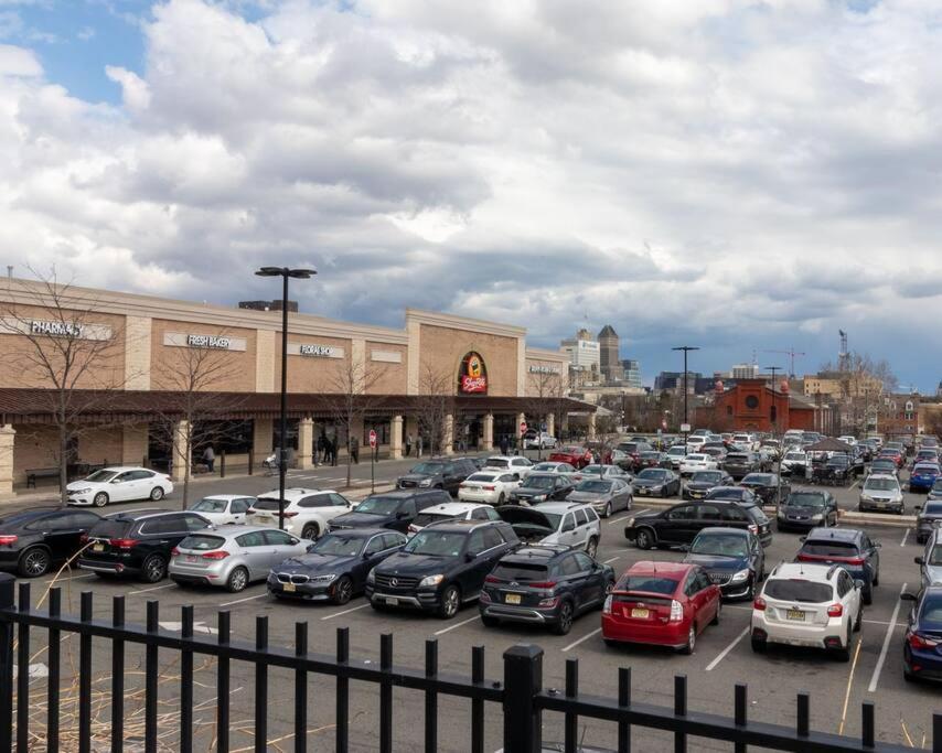 Entire Luxury Studio Apartment Downtown Newark Newark