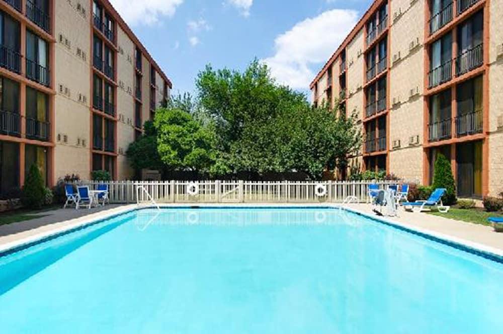 Wyndham Garden Airport 3* Newark
