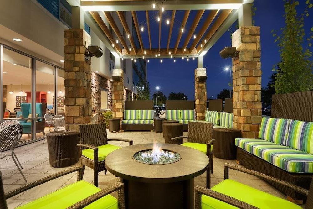 Home2 By Hilton Airport Hotel 3*